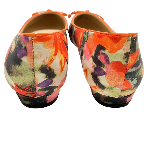 Marc Fisher Colorful Bright Floral Print Pointed Flats - Picture 5 of 14
